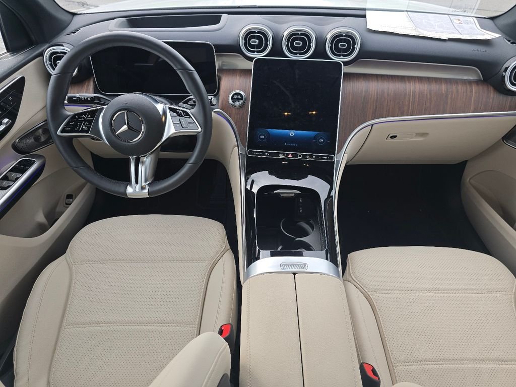 Certified Used 2026 Moonlight White Metallic Mercedes-Benz GLC 300 image 24