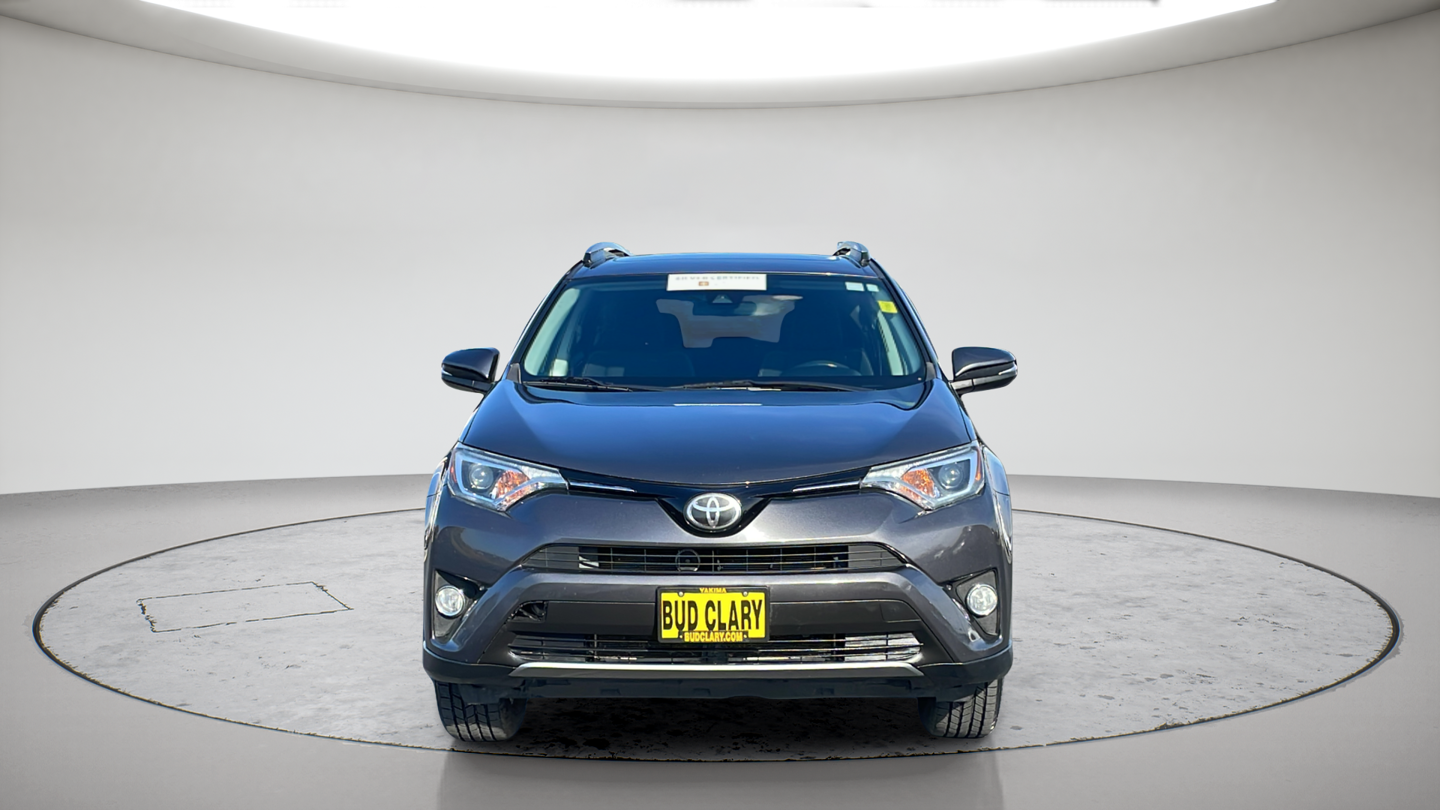Certified 2018 Toyota RAV4 XLE with VIN 2T3RFREV1JW810801 for sale in Union Gap, WA