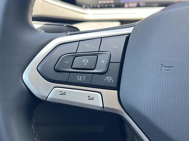 New 2026 Black Volkswagen 1.5T SE Black image 9