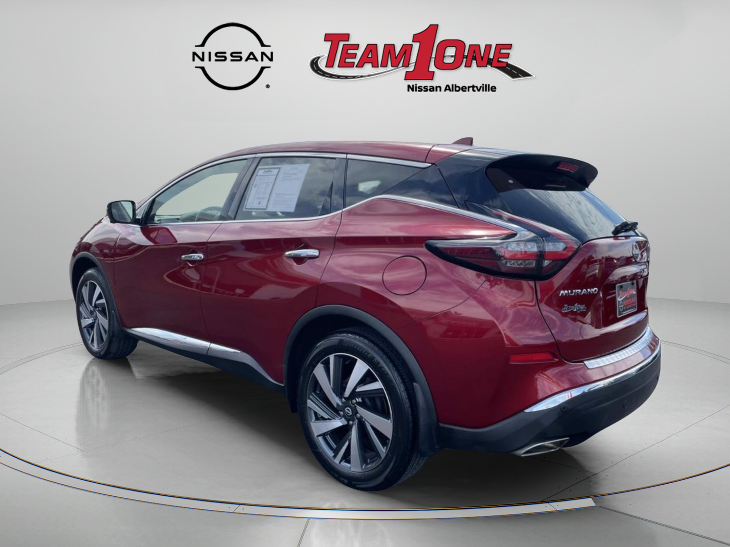 Used 2023 Red Nissan SL image 5