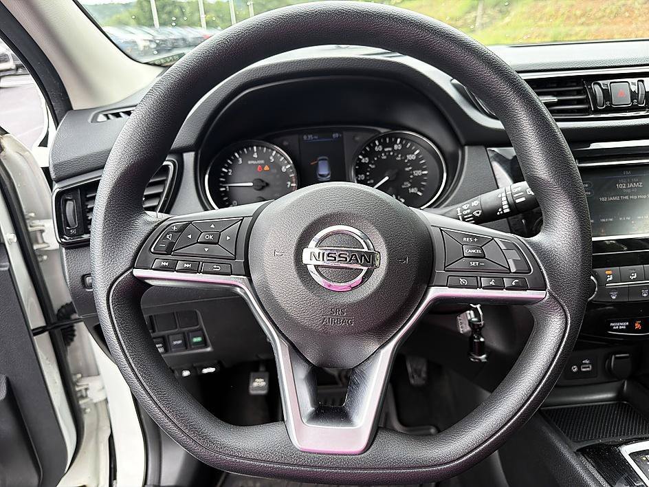 Used 2021 Glacier White Nissan S image 13