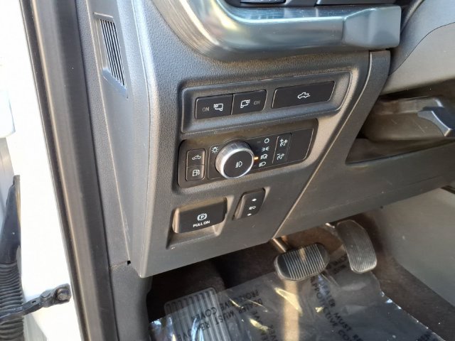 Used 2021 White Ford Lariat image 21