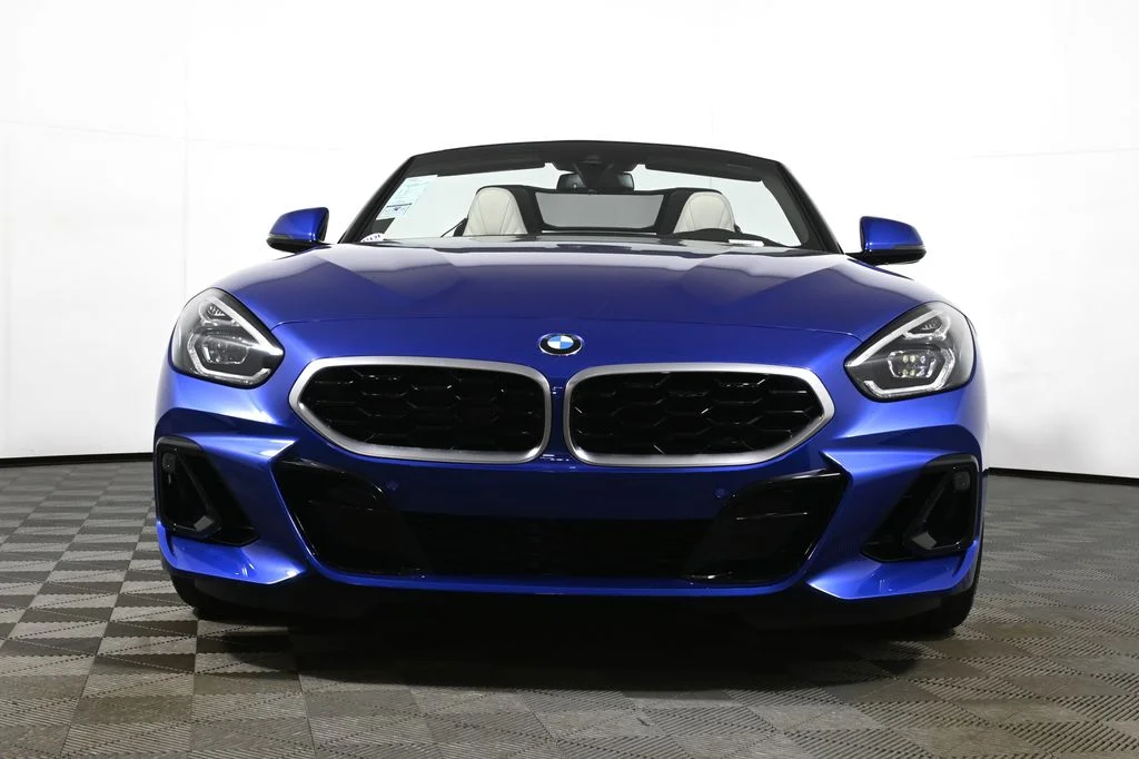 New 2026 Blue BMW sDrive30i image 18