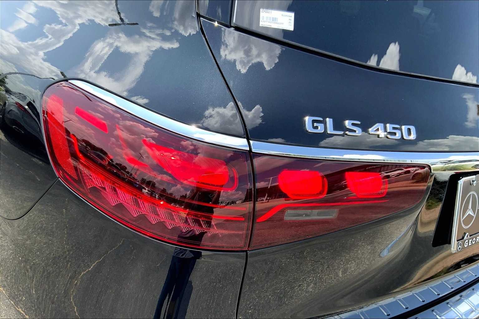 2025 Mercedes-Benz GLC Base - Photo 6