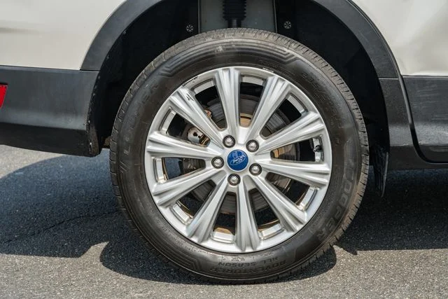 Used 2017 White Ford Titanium image 19