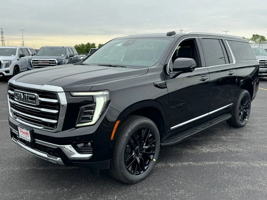 New 2026 Onyx Black GMC Elevation image 12
