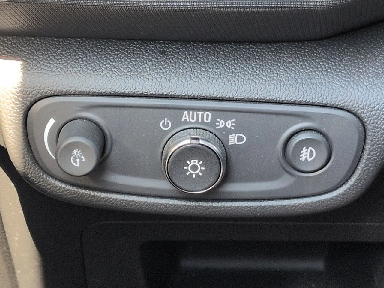 Used 2023 Mosaic Black Metallic Chevrolet LT image 17
