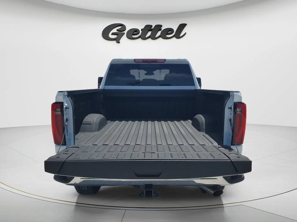 Used 2026 Glacier White Tricoat GMC SLT image 9