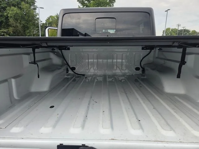 Used 2023 White Jeep Sport S image 27