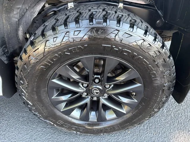 Used 2020 Gray Lexus GX 460 Premium image 20