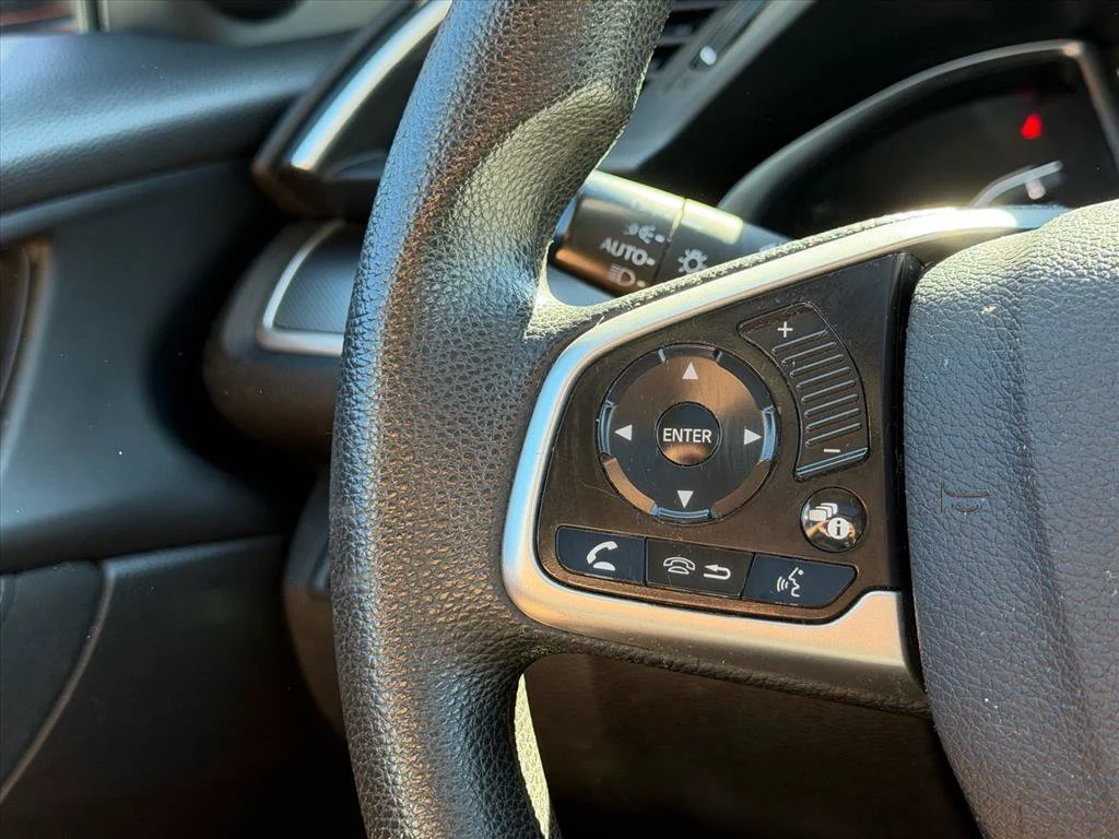 Used 2017  Honda EX image 16