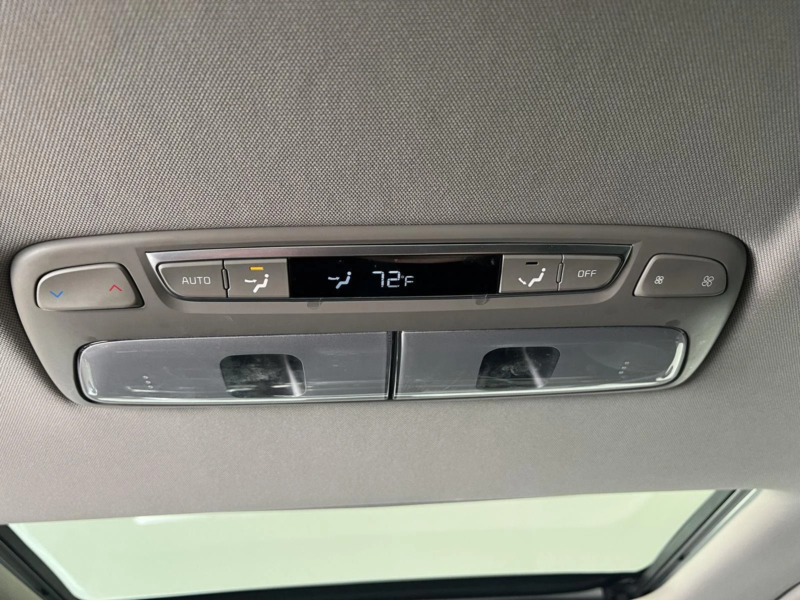 Used 2022 Ebony Black Kia EX image 27