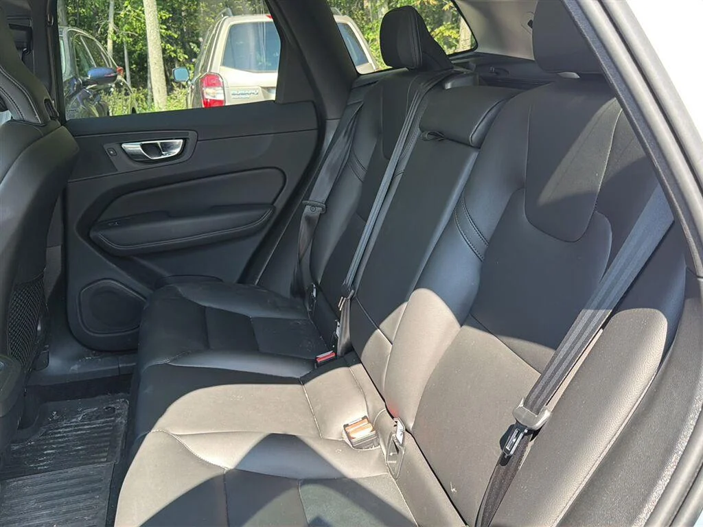 Used 2025 Crystal White Metallic Volvo Core image 15