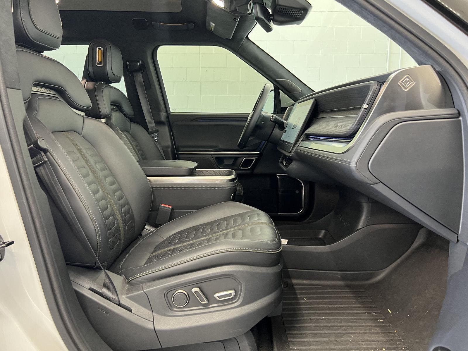 2023 Rivian R1S Adventure - Photo 26
