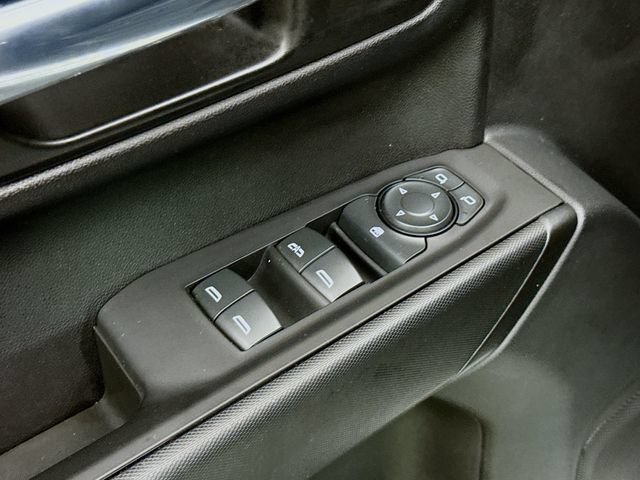 Used 2022 Silver Ice Metallic Chevrolet Custom image 18