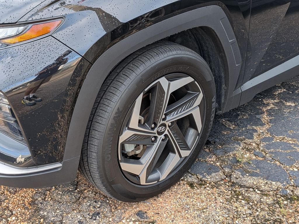 Used 2023 Black Hyundai SEL image 6