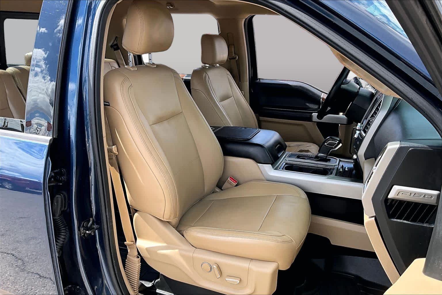Used 2015 Blue Jeans Metallic/Caribou Metallic Ford Lariat image 9