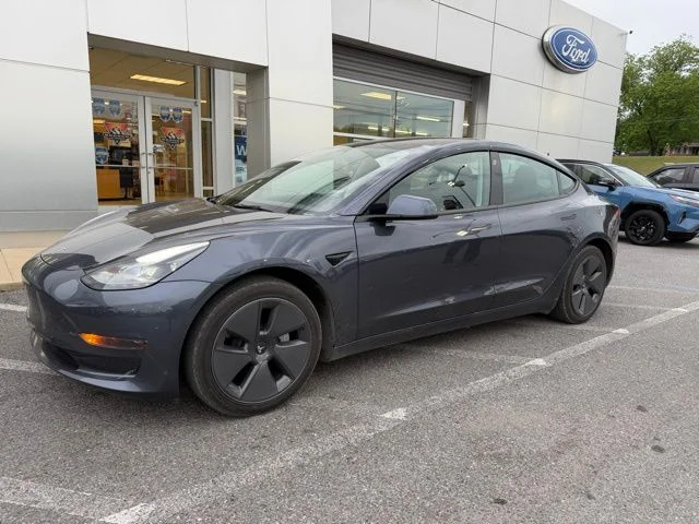 2023 Tesla Model 3 -'s photo