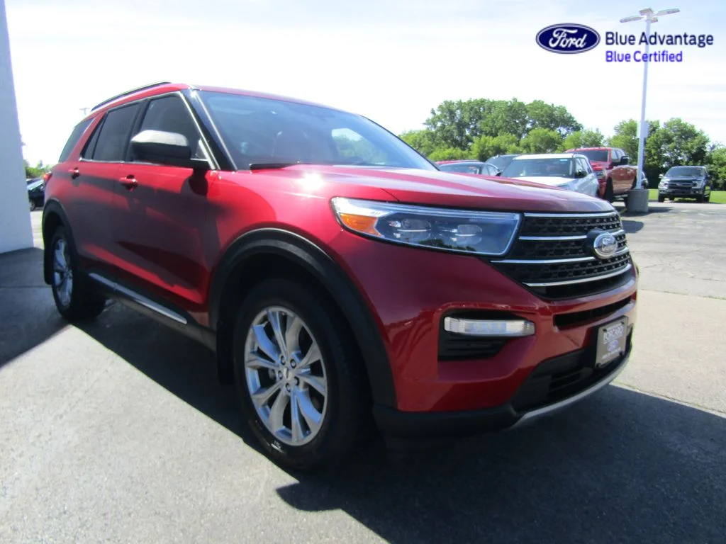 Certified Used 2024 Rapid Red Metallic Tinted Clearcoat Ford XLT image 9