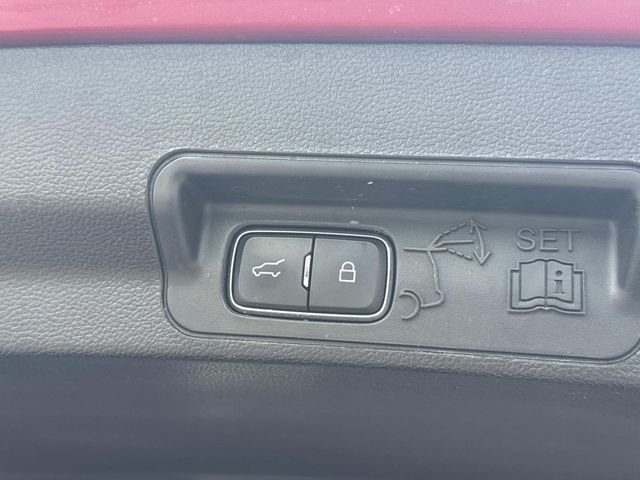 Used 2020 Red Ford XLT image 15