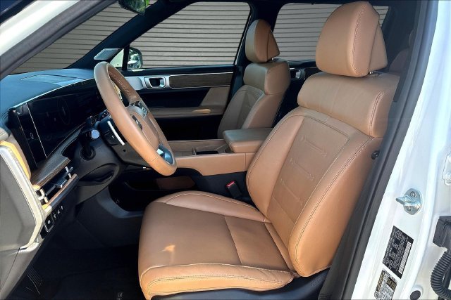 Used 2025 White Hyundai Limited image 23