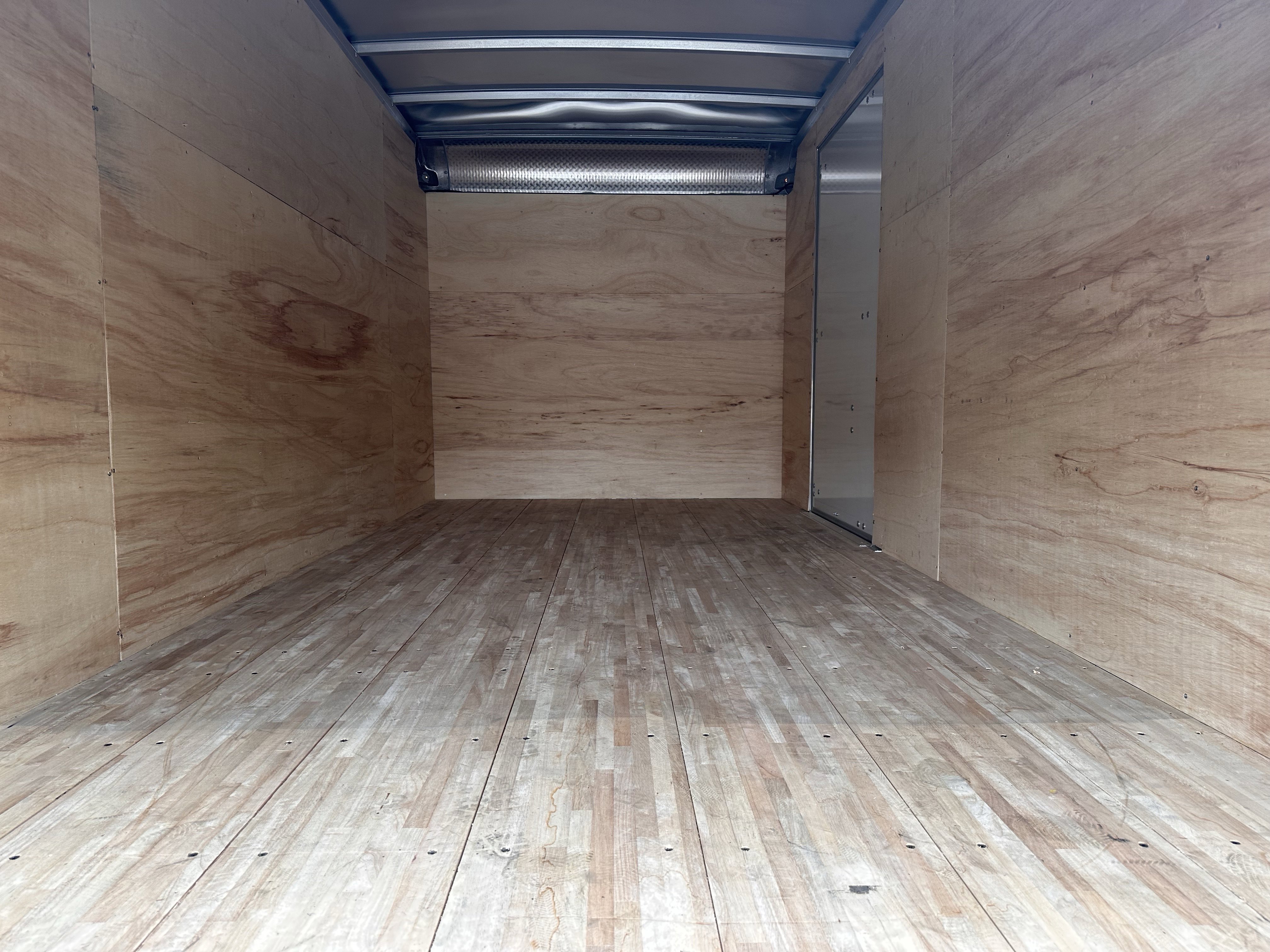 Used 2024 Oxford White Clearcoat Ford 16FT  Box Van image 15