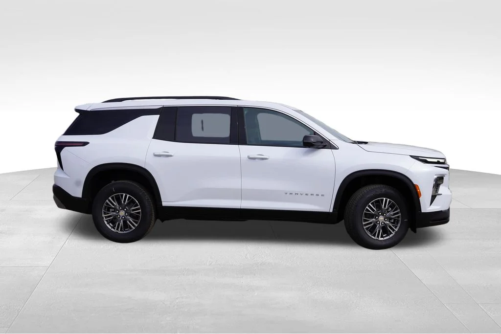 New 2026 Polar White Tricoat Chevrolet LT image 2