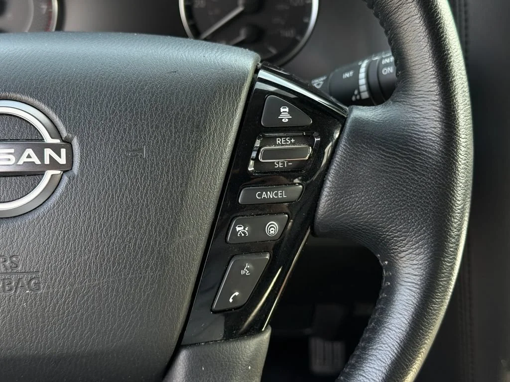 Used 2024 Silver Nissan SL image 9