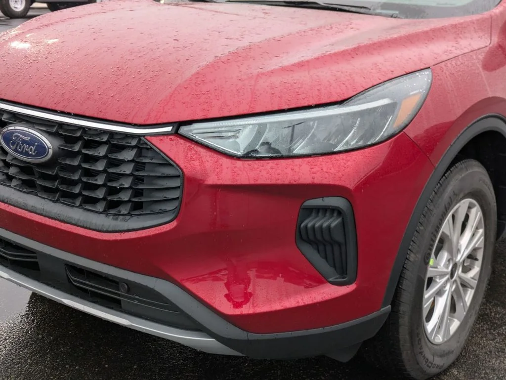 New 2026 Rapid Red Metallic Tinted Clearcoat Ford Active® image 15