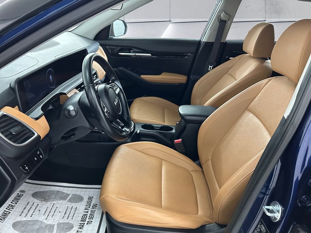 Used 2025 Blue Kia EX image 7