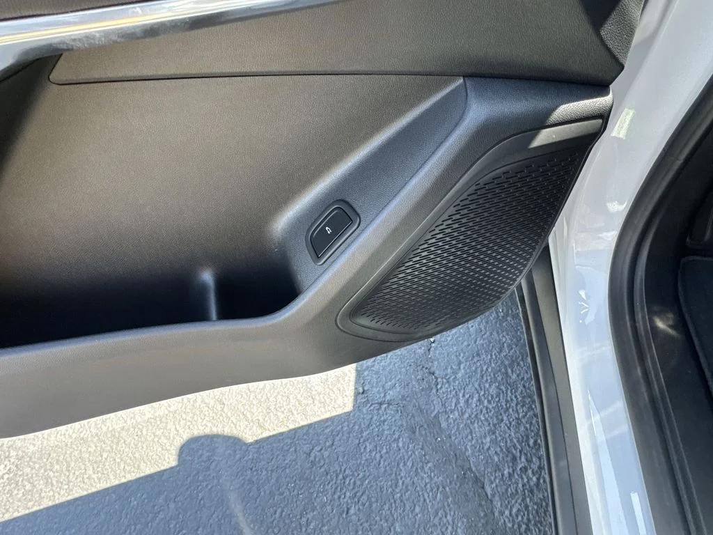 Used 2026 White Chevrolet LT image 24