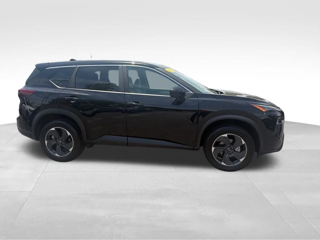 Used 2025 Black Nissan SV image 4