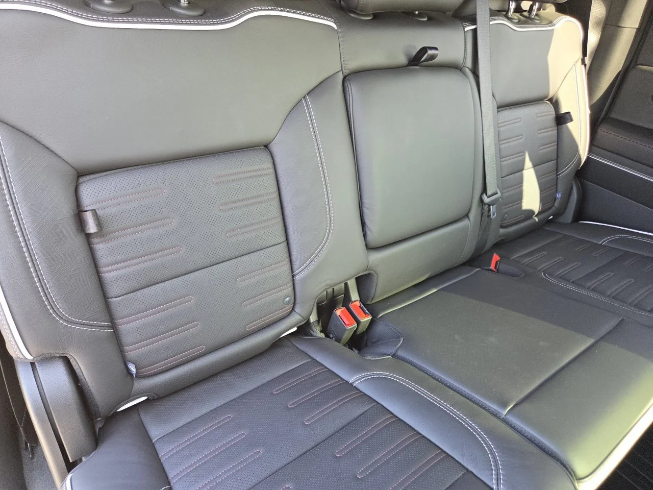 Used 2025 Summit White GMC AT4X image 30