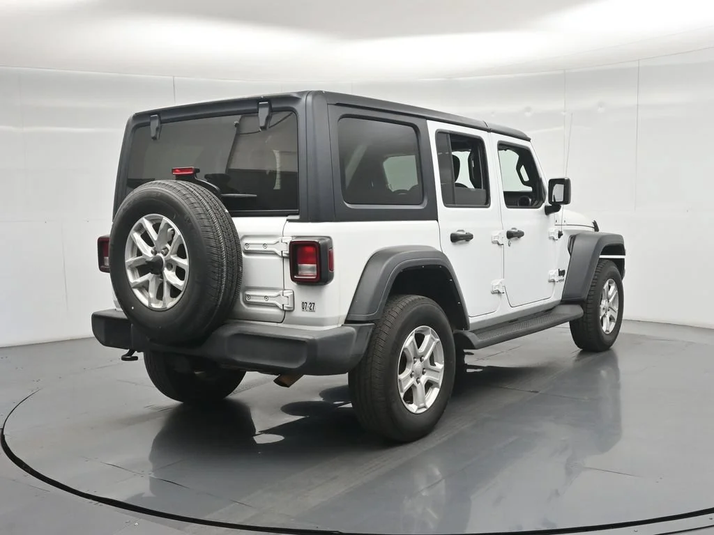 Used 2022 White Jeep Unlimited Sport S image 8