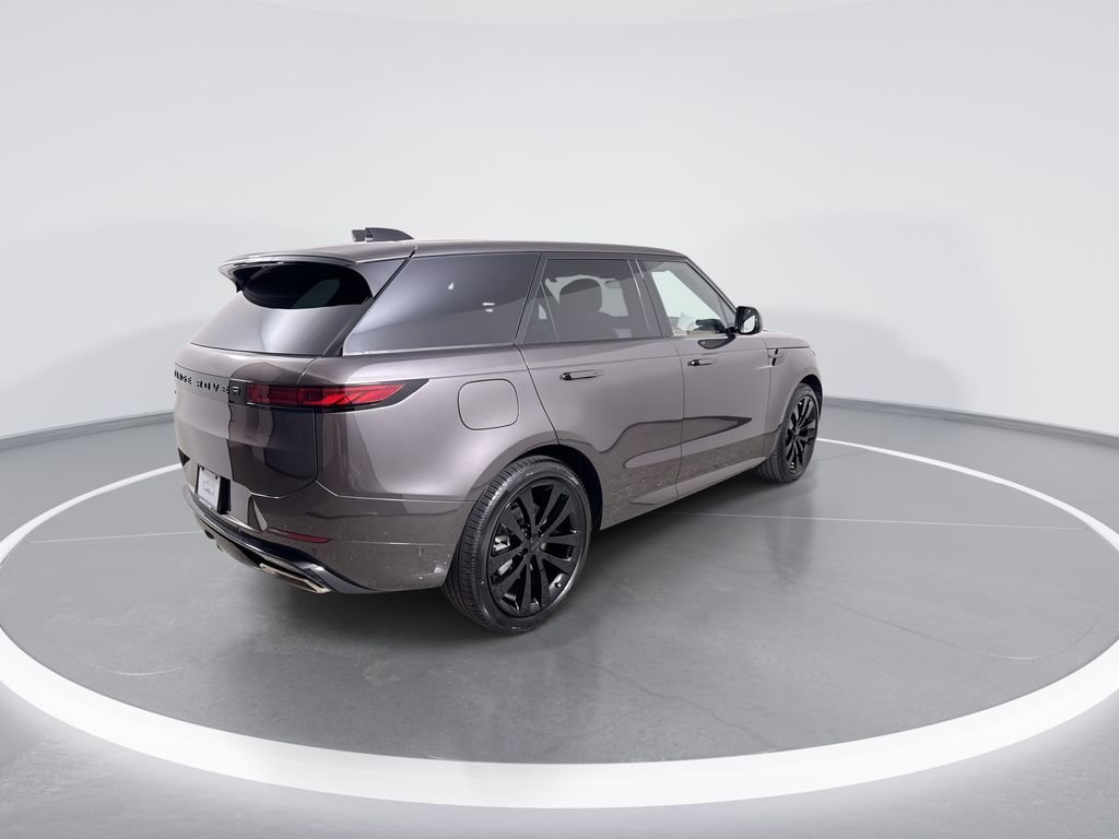 New 2026 Charente Grey Land Rover Dynamic SE image 8