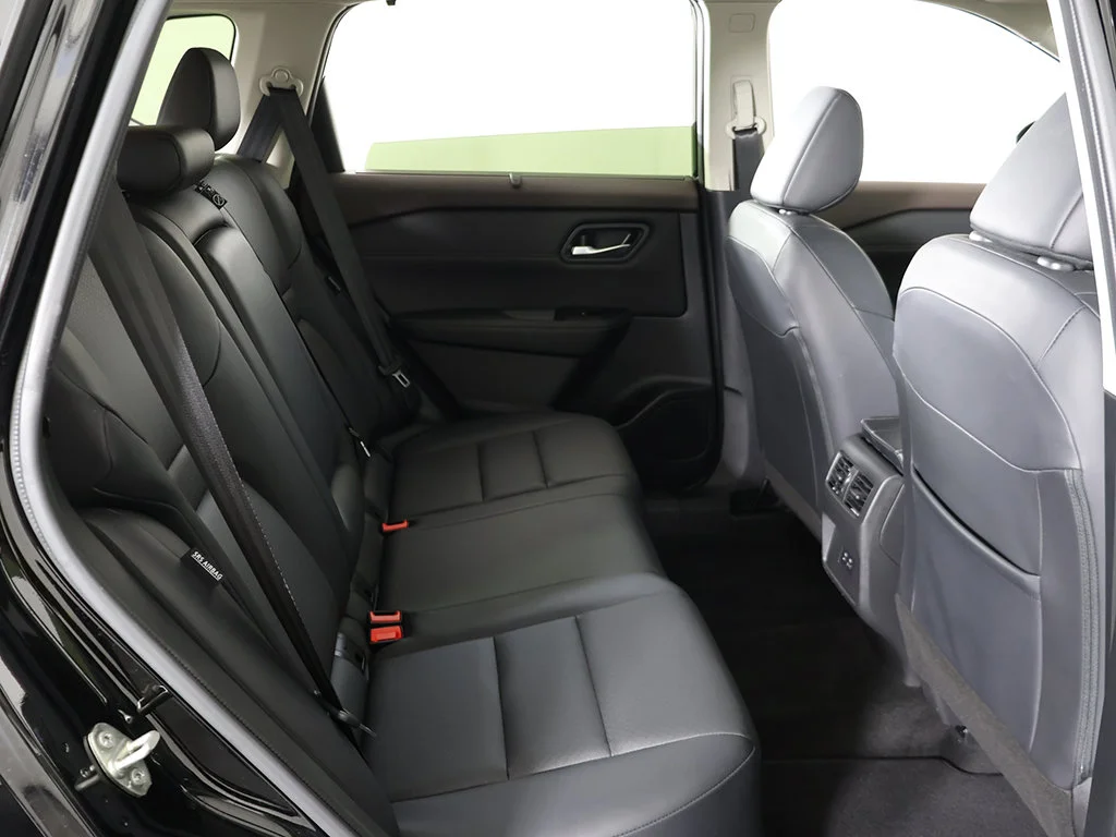 Used 2023 Black Nissan SV image 36