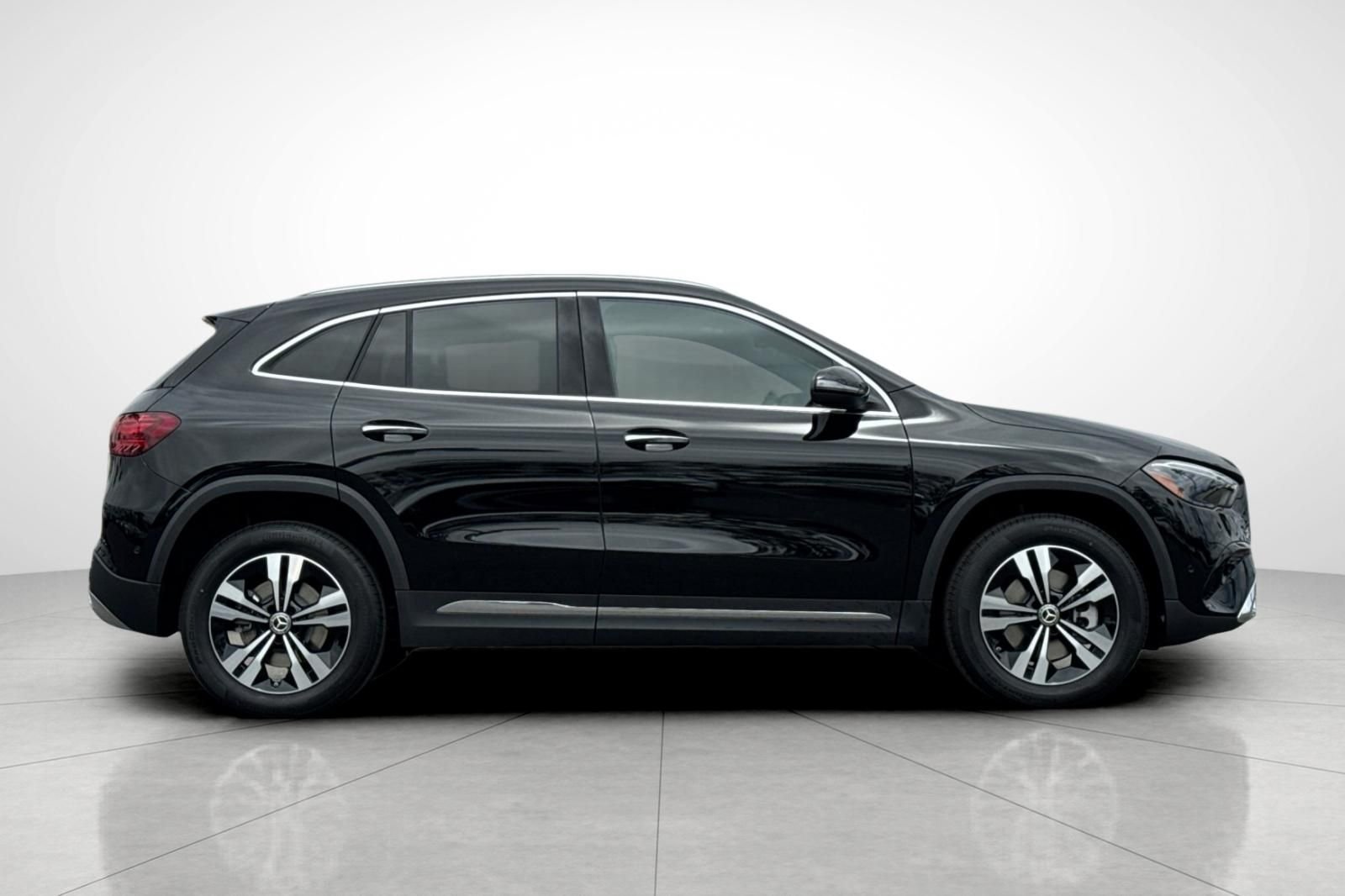 New 2026 Night Black Mercedes-Benz GLA 250 image 31