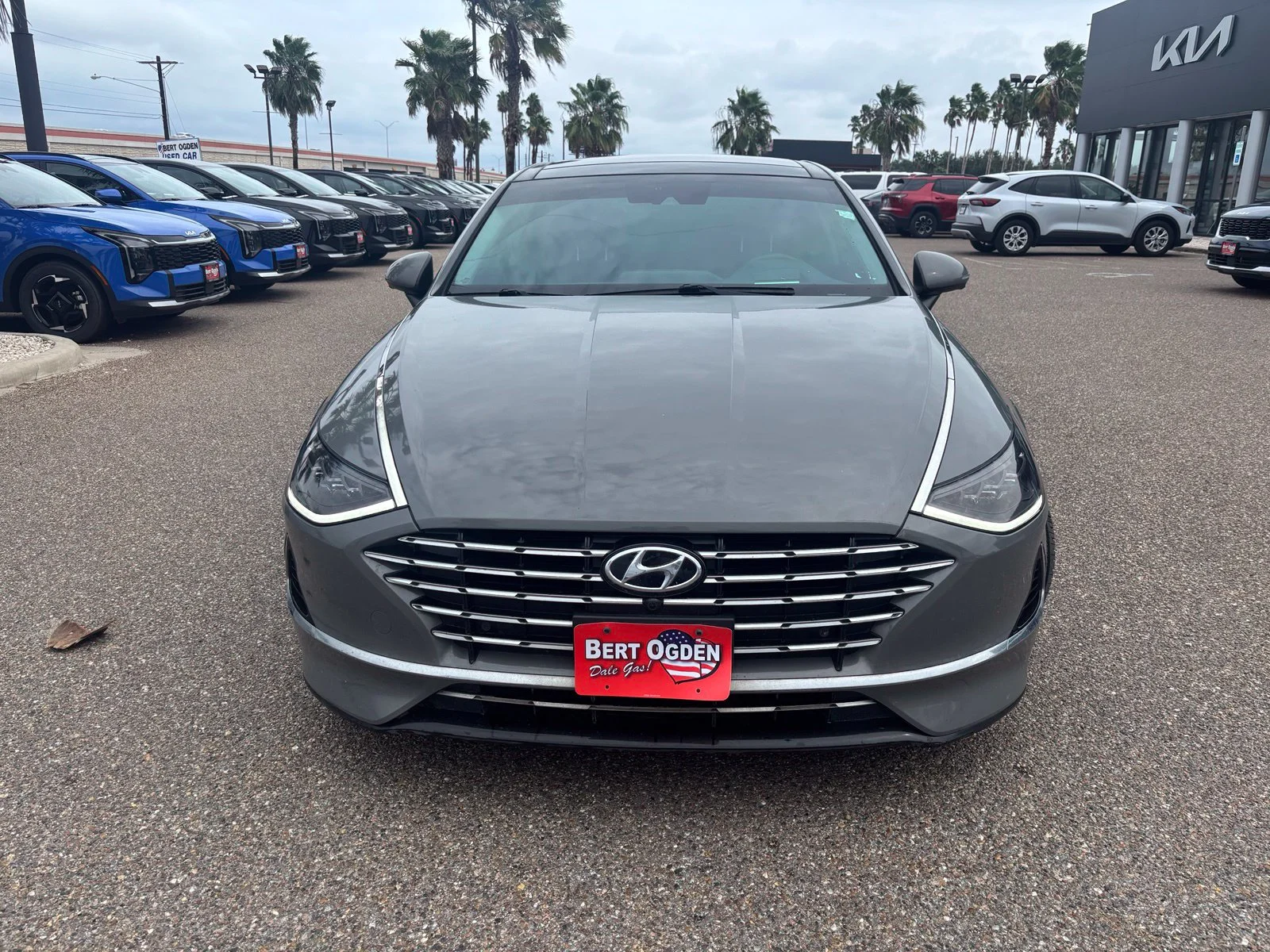 Used 2023 Gray Hyundai Limited image 2