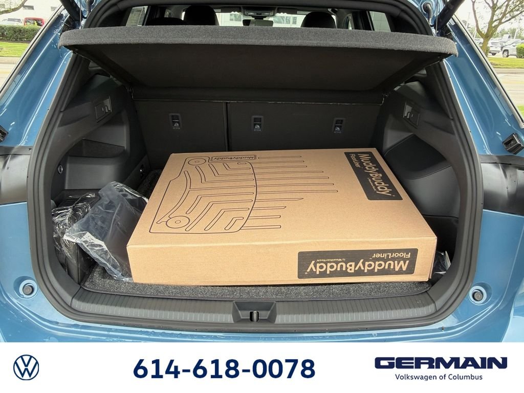New 2026 Monterey Blue w/Deep Black Roof Volkswagen 2.0T SE R-Line Black image 14