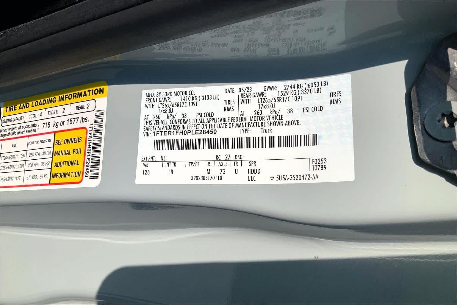 Used 2023 Cactus Gray Ford XLT image 29