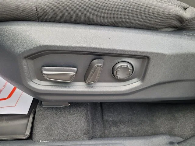 2025 Toyota Tundra SR5 - Photo 20