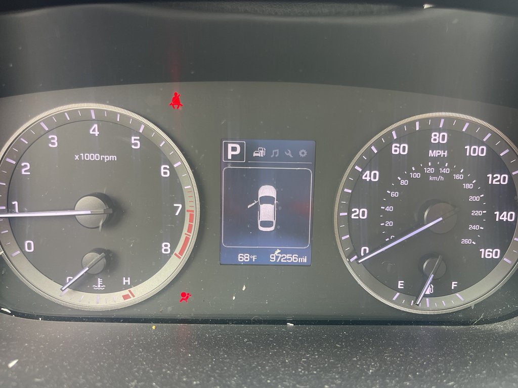 Used 2015 Shale Gray Metallic Hyundai 2.4L Sport image 9