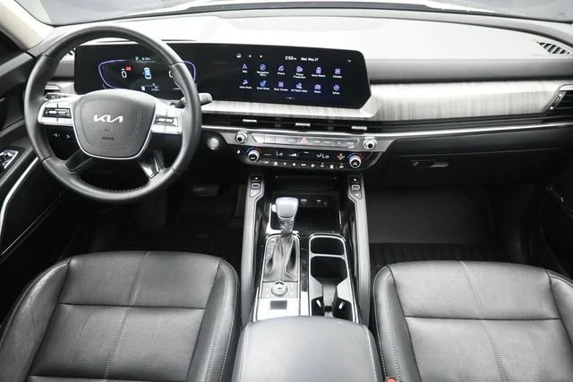 Used 2024 Ebony Black Kia EX image 23