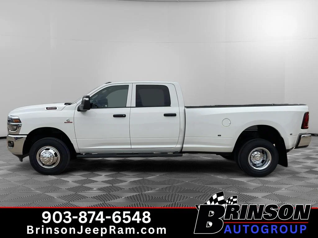 New 2026 Bright White Clear-Coat Exterior Paint RAM Tradesman image 3
