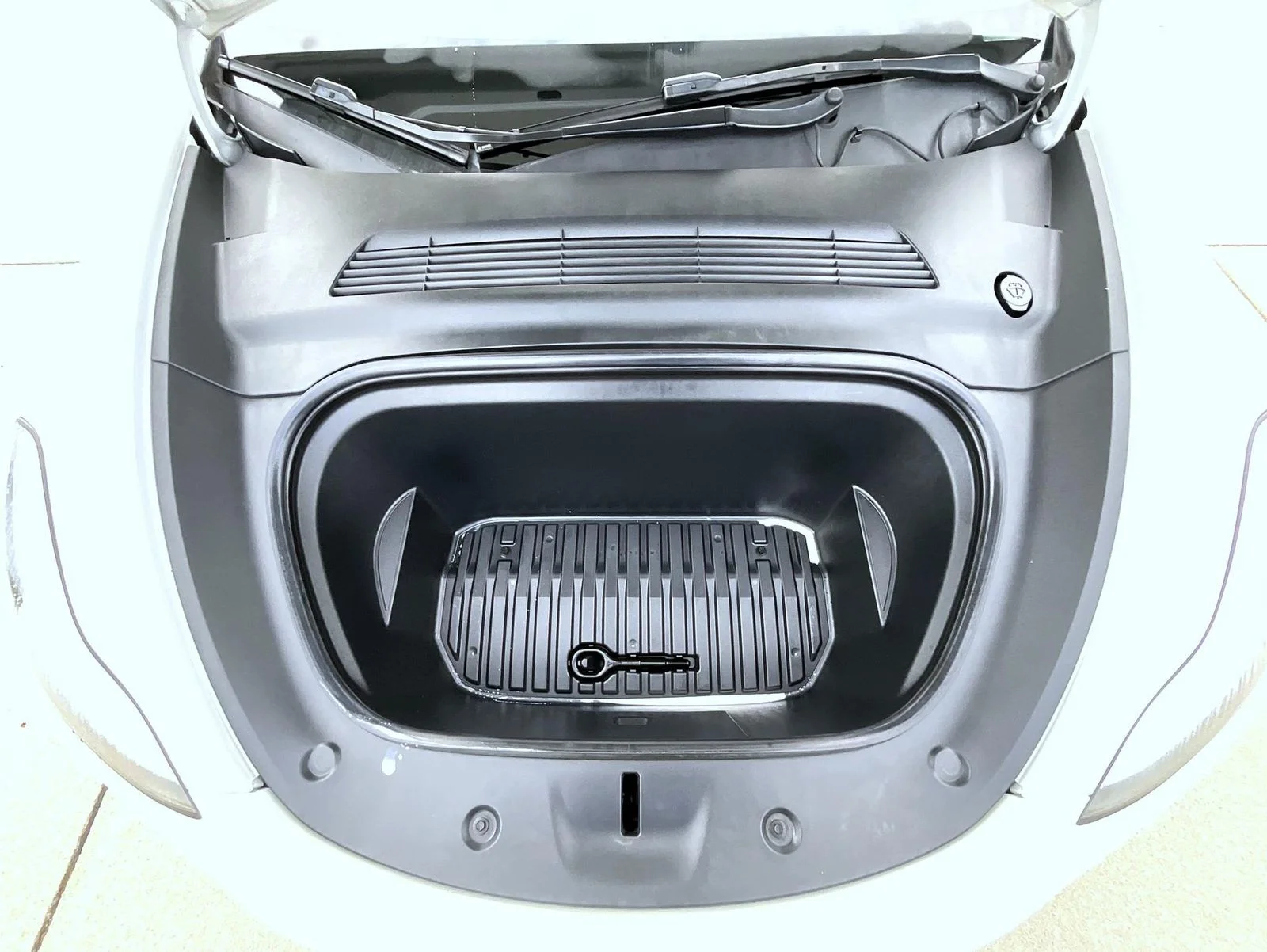 Used 2021 White Tesla Long Range image 28