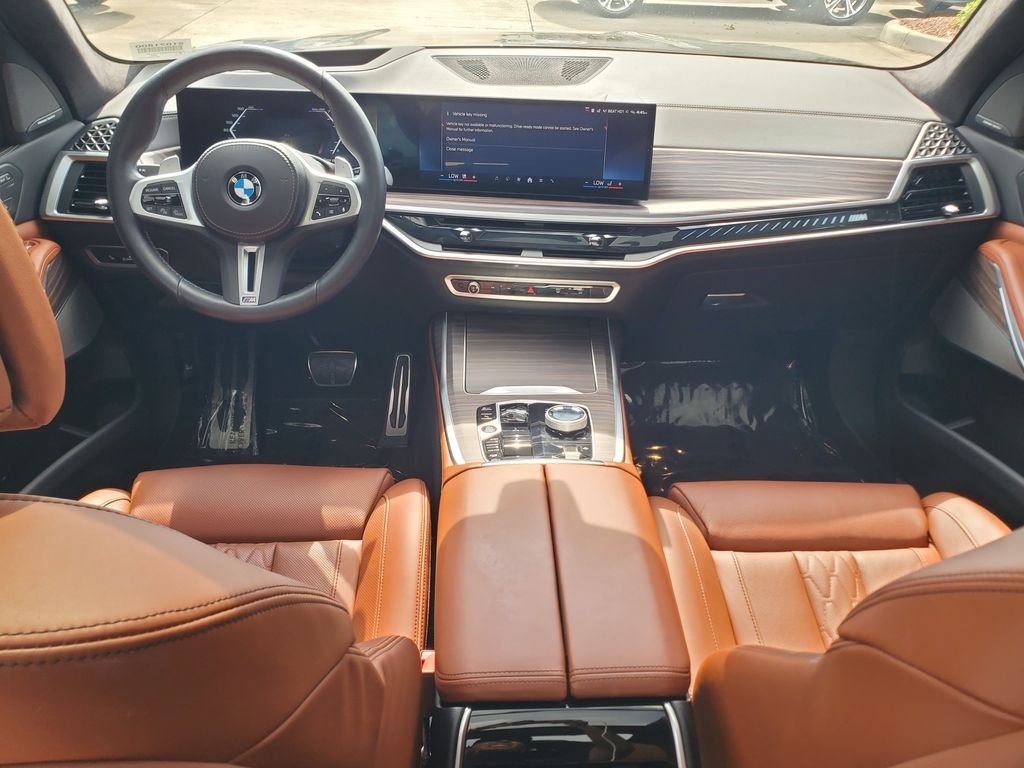 Used 2025 Green BMW M60i image 9