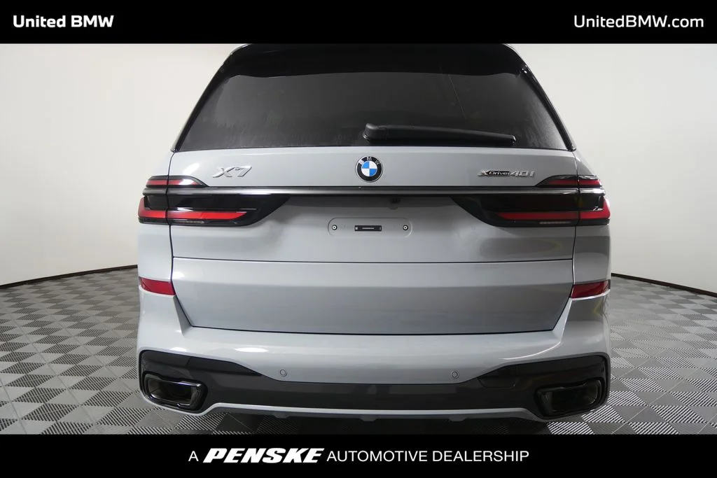 New 2027 Gray Metallic BMW xDrive40i image 4