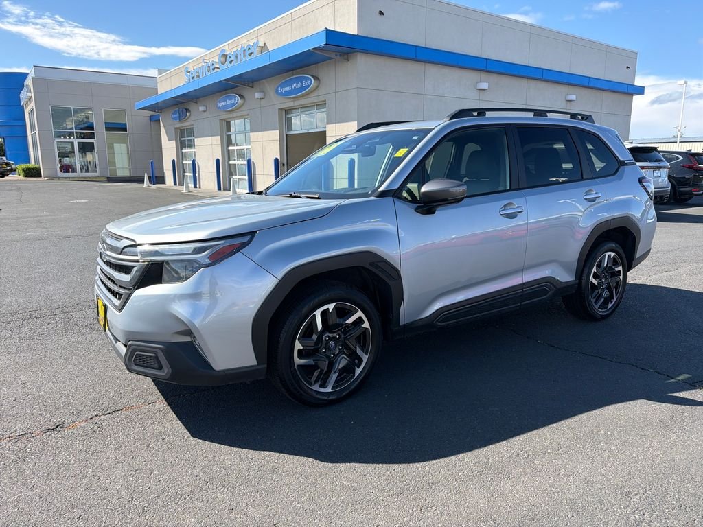 2025 Subaru Forester Limited's photo