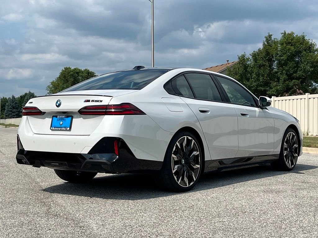 Used 2026 Mineral White Metallic BMW 550e xDrive image 7