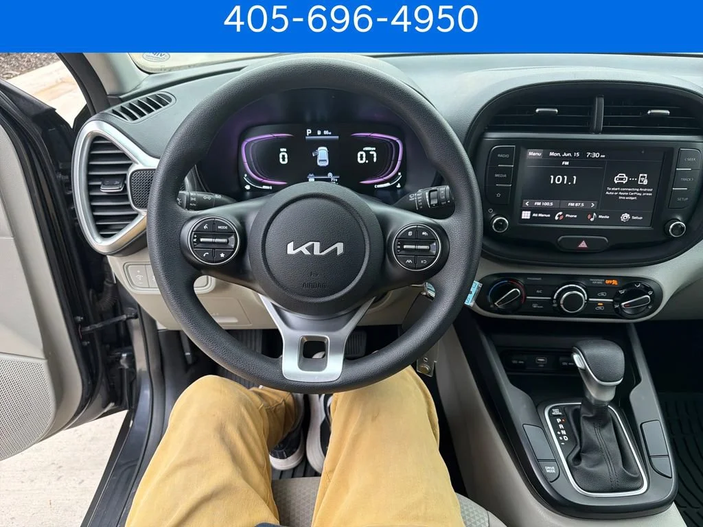 Pre-Owned 2023 Kia Soul LX